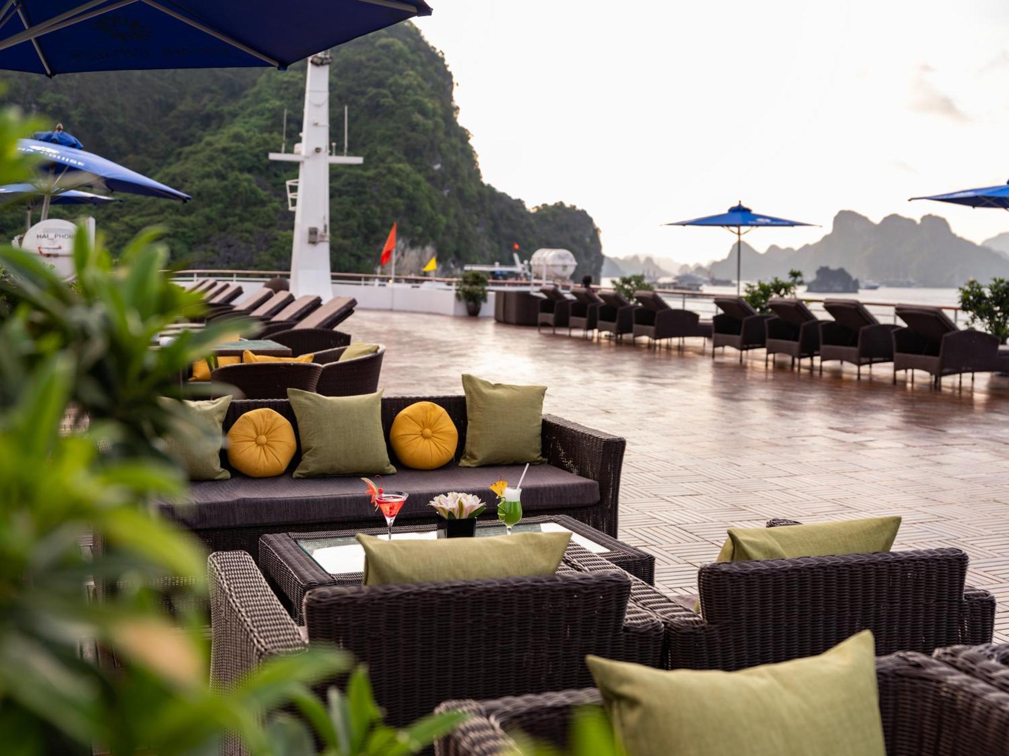 Erina Cruise By Hag Hotel Ha Long Bagian luar foto