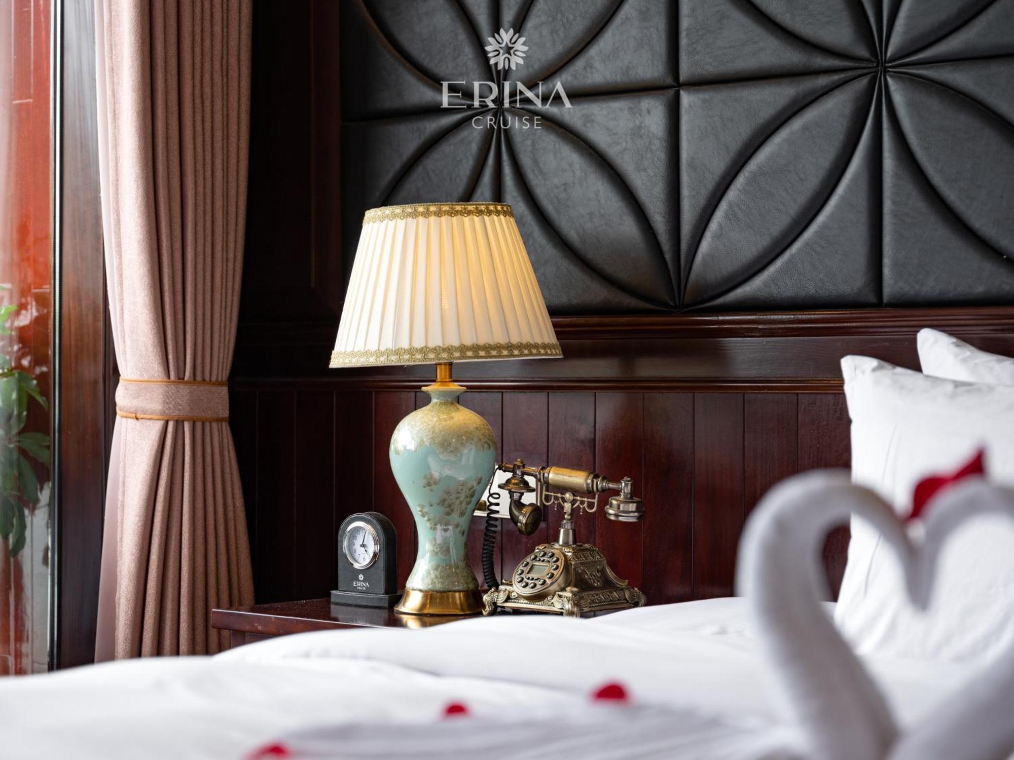 Erina Cruise By Hag Hotel Ha Long Bagian luar foto