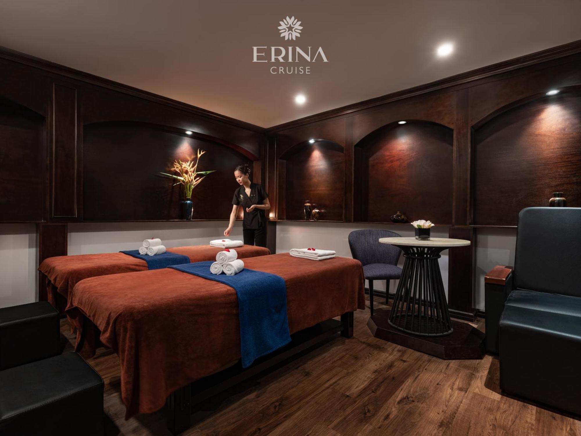 Erina Cruise By Hag Hotel Ha Long Bagian luar foto